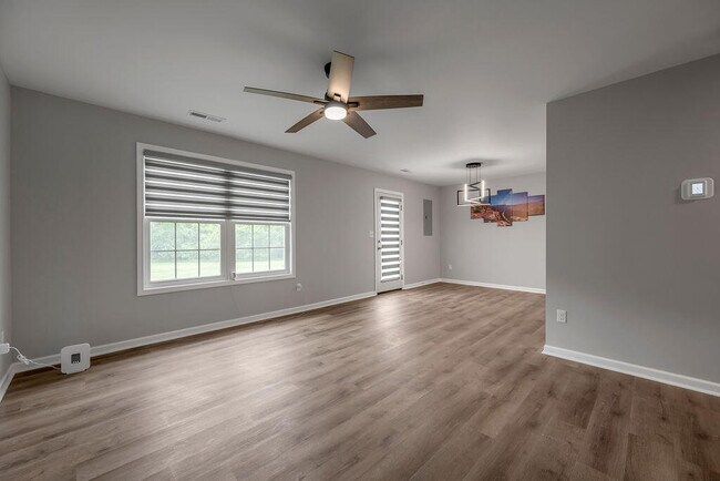 Building Photo - 242 Elkhorn Meadows Dr
