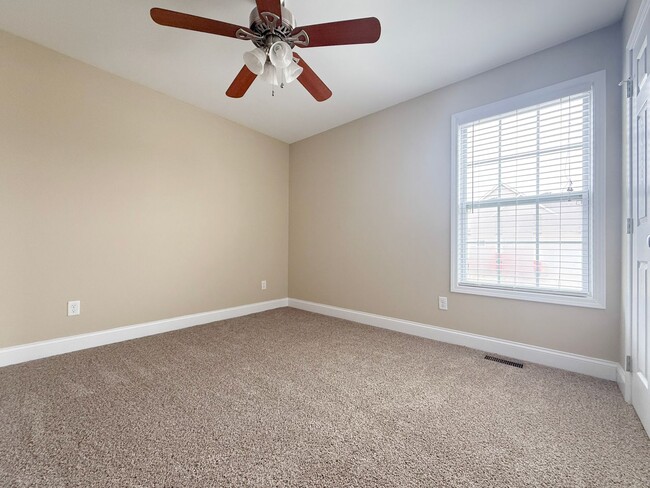 Building Photo - 3-Bedroom Home with Garage in The Reserve