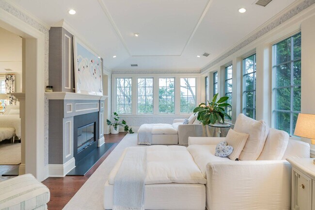 Building Photo - 232 Millstone Rd