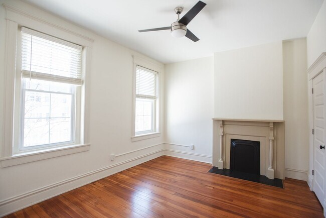 Building Photo - 1211 Porter St