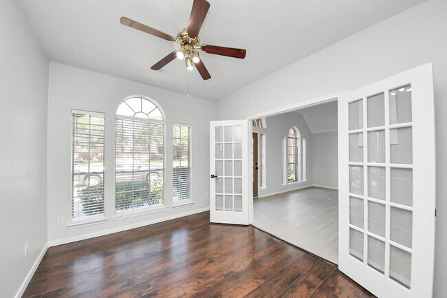 Building Photo - 8322 Adler Lake Dr