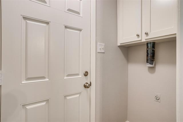 Building Photo - 144 NW Suzanne Terrace