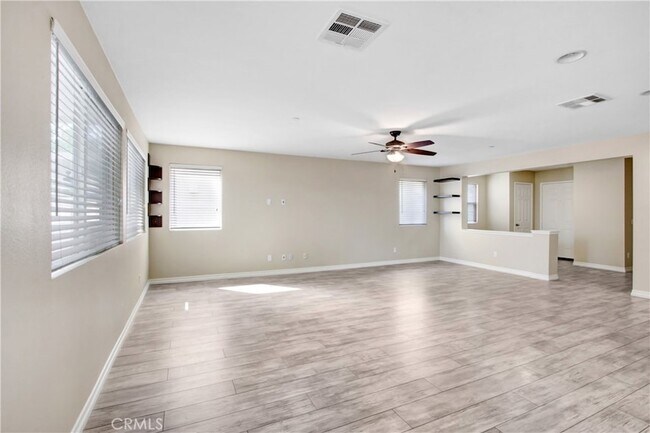 Building Photo - 1335 Comfrey Leaf Dr