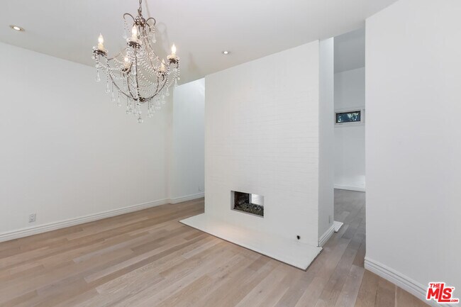 Building Photo - 3019 3rd St