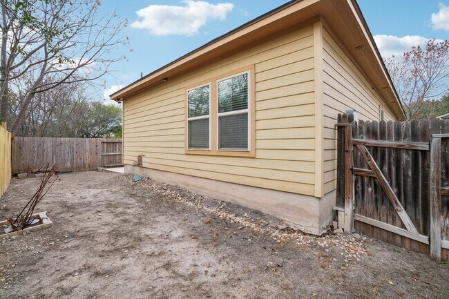 Building Photo - 5422 Sunlit Brk