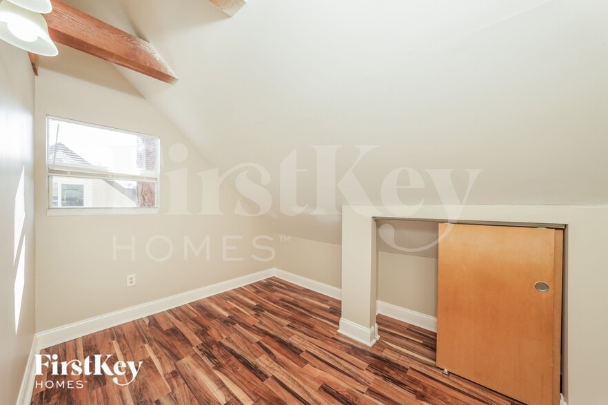 Building Photo - 5227 Adams Rd