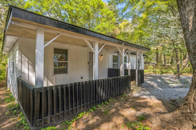 Building Photo - 364 Adelle St SE