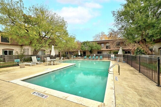 Building Photo - 7801 Shoal Creek Blvd