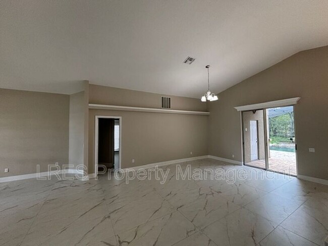 Building Photo - 1028 Kerwood Cir