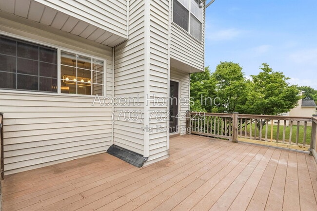 Building Photo - 10299 Wimbledon Pl