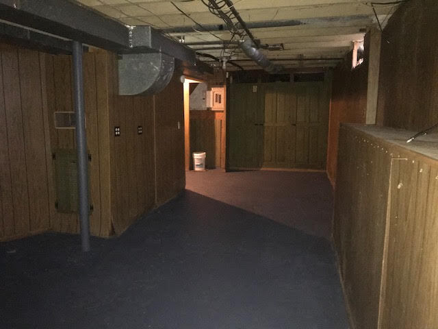 Building Photo - 2211 W Indiana Ave