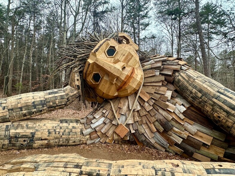 Walking Trail/Art - 3232 Drift St