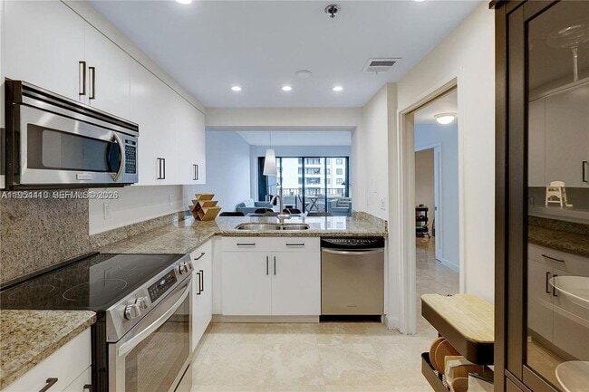 Building Photo - 201 Crandon Blvd