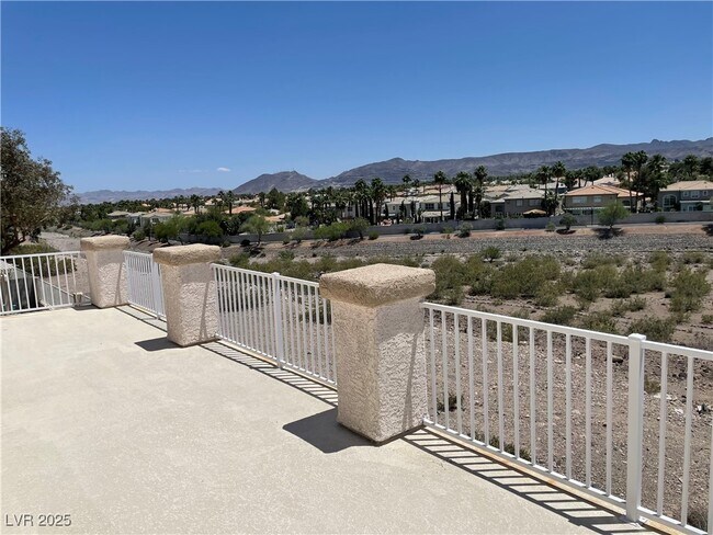 Building Photo - 2413 Cliffwood Dr