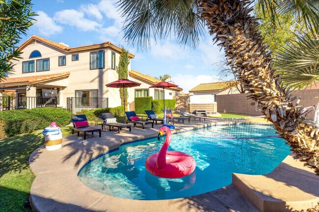 Building Photo - 5604 E Beverly Ln