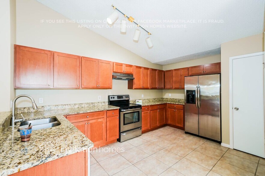 Building Photo - 12305 Huckleberry Ct