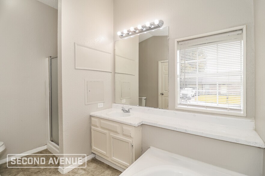 Building Photo - 127 Woodhill St