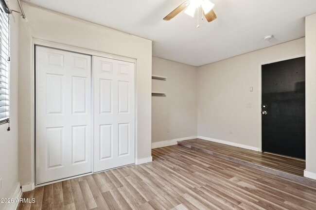 Building Photo - 1537 E Bowman Dr