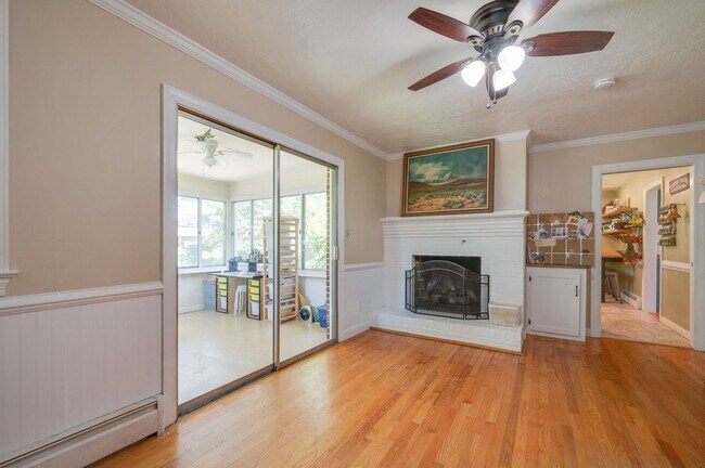 Building Photo - 2418 Heutte Dr