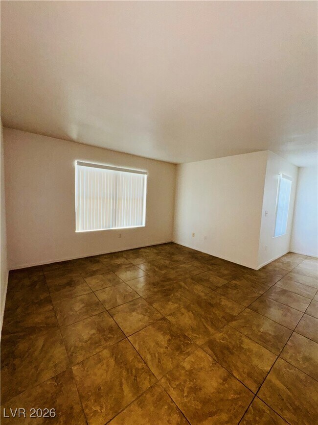 Building Photo - 1150 N Buffalo Dr