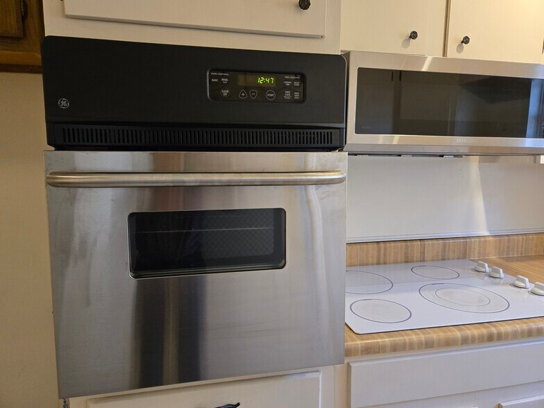 New wall oven and microwave - 2116 Montreat Ln