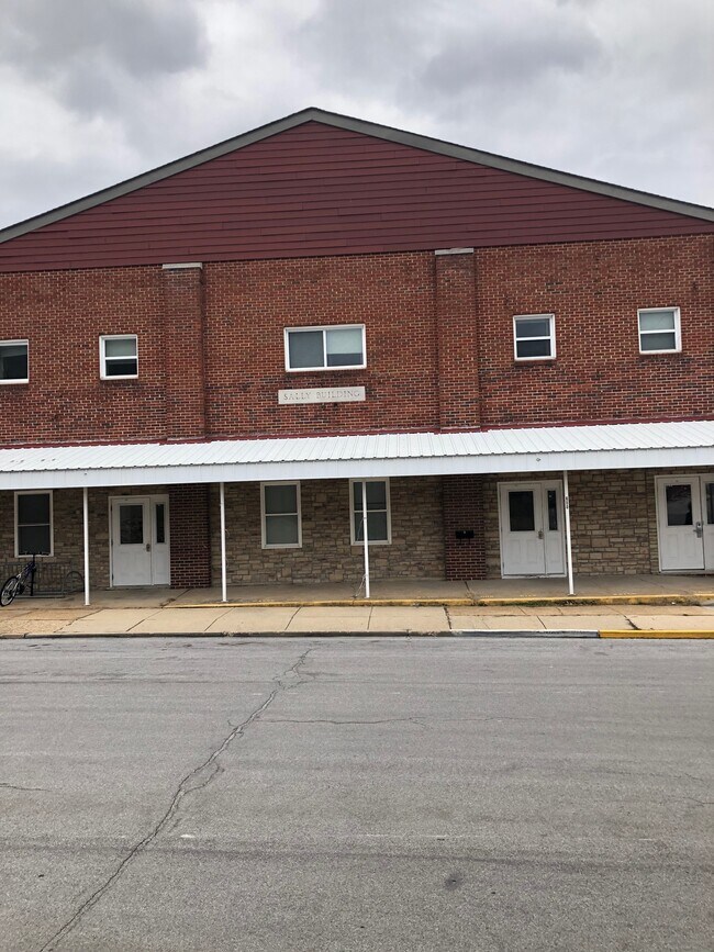 Primary Photo - 600 N Elm St