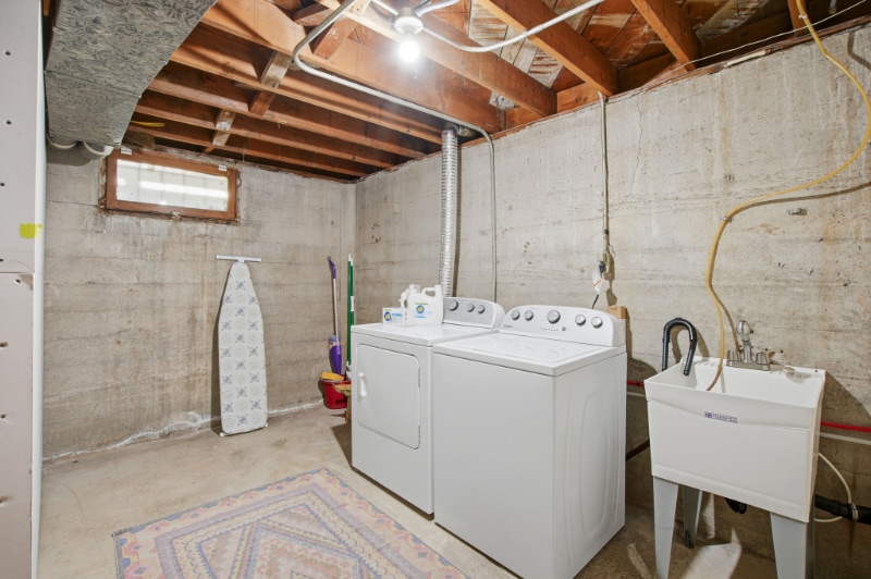 Building Photo - 5847 NE 30th Ave