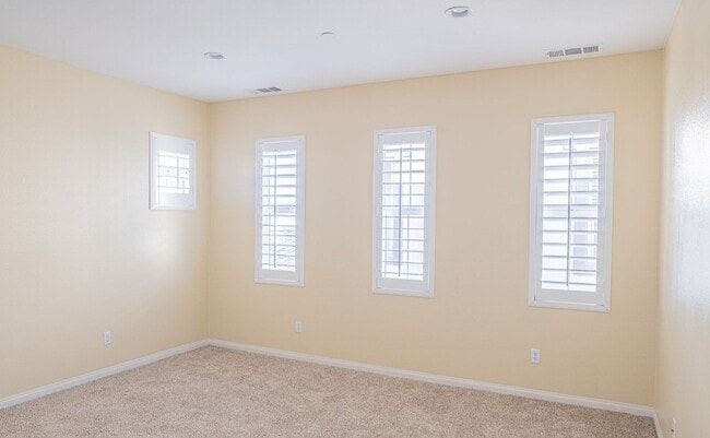 Building Photo - 4230 Vía Angelo