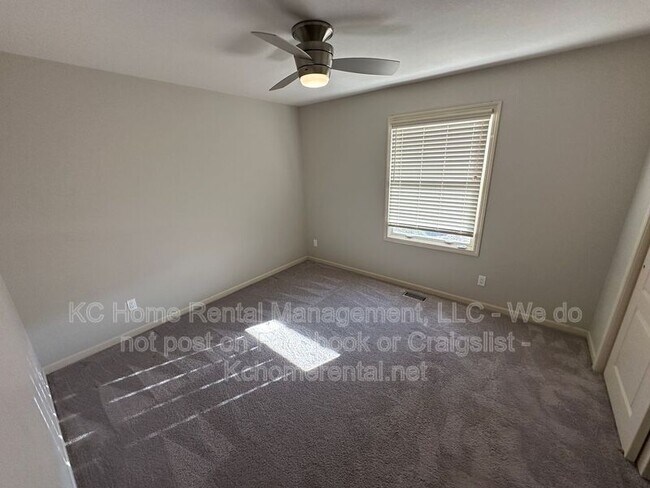 Building Photo - 9802 NW 72nd Terrace