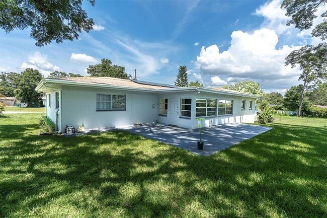 Building Photo - 1636 Bravo Dr