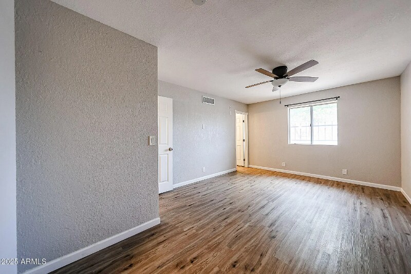 Building Photo - 3016 W Libby St