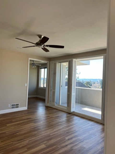 Living room to kitchen - 5924 Ocean View Dr