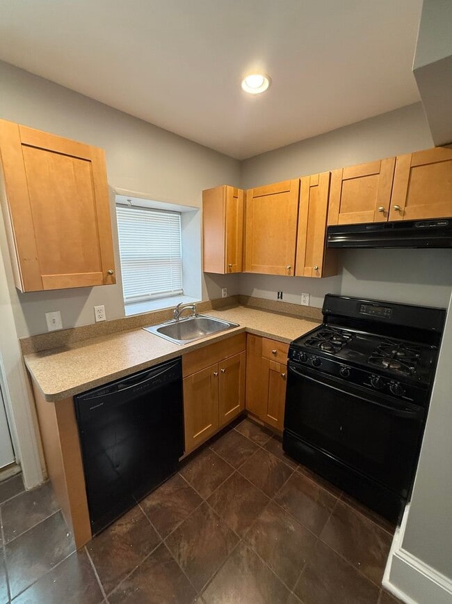 Building Photo - Broad & Porter-2 bedroom-Prime South Philadelphia