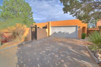 Building Photo - 2517 Tramway Terrace Ct NE
