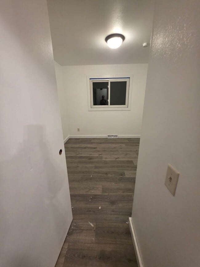 Building Photo - Updated Ranch On A Quiet Street