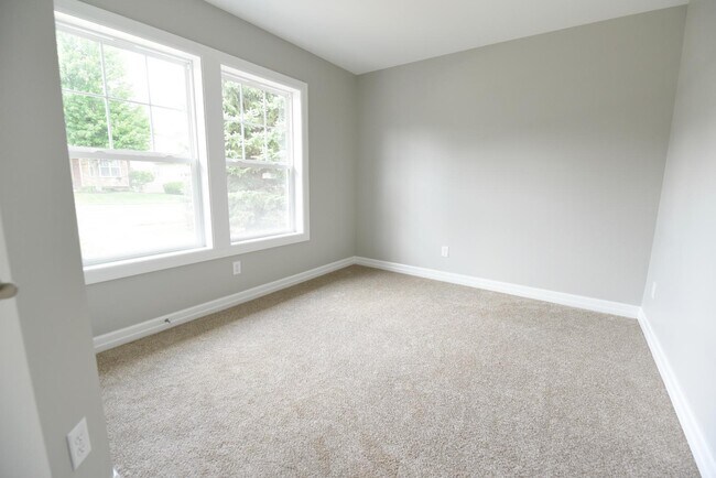Building Photo - 1750 Meadowlark Ln