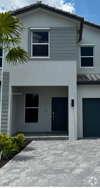 Building Photo - 132 SW 184th Way