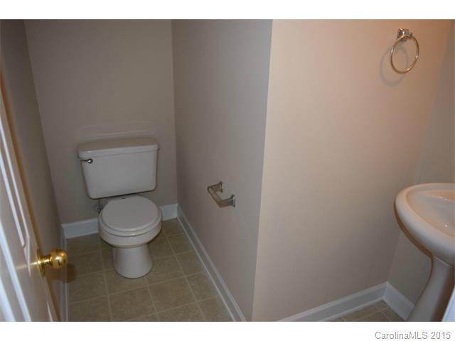 Building Photo - 1405 Clooney Ln