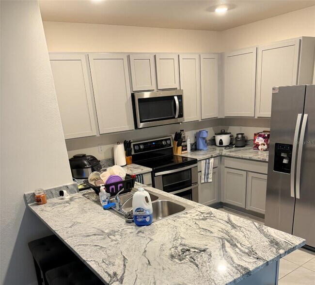 Building Photo - 5675 Chorleywood Ln