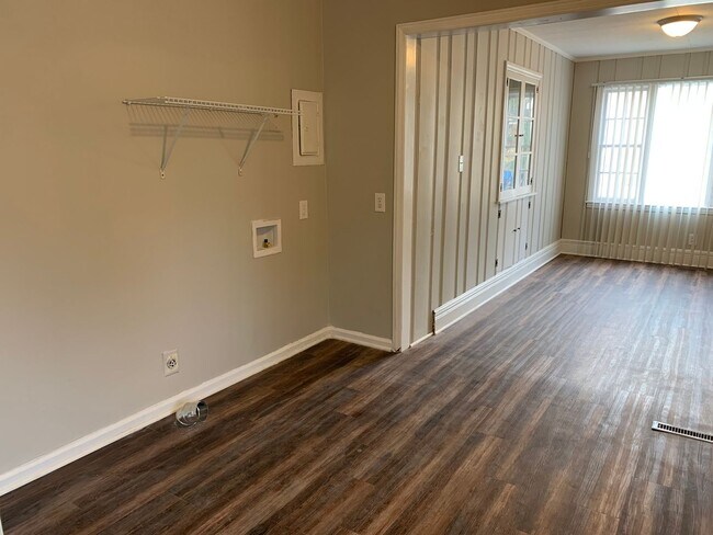 Building Photo - New Listing! Coming Soon!