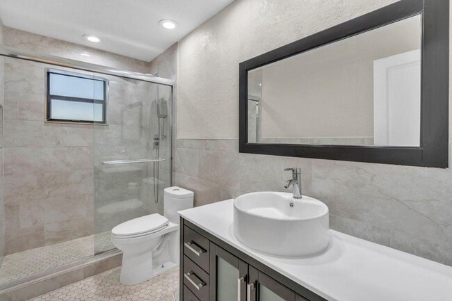 Building Photo - 290 NW 65th Ave