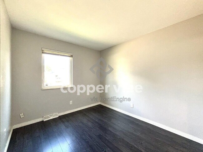 Building Photo - 10536 W 107th Ave