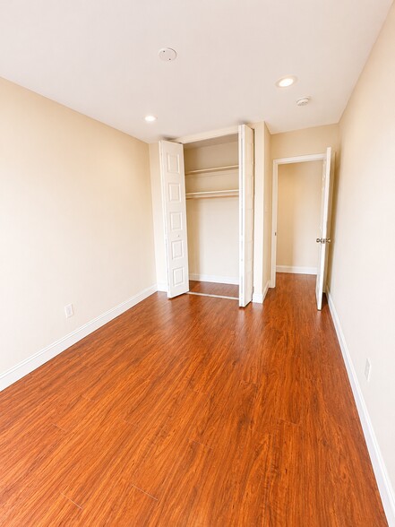 Building Photo - 2628 Welsh Rd