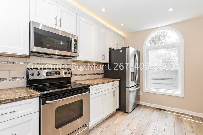 Building Photo - Updated 3-Bedroom, 2.5-Bath Townhome with Loft & Private Deck