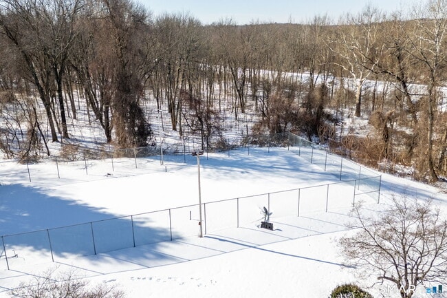 Building Photo - 2 The Hamlet