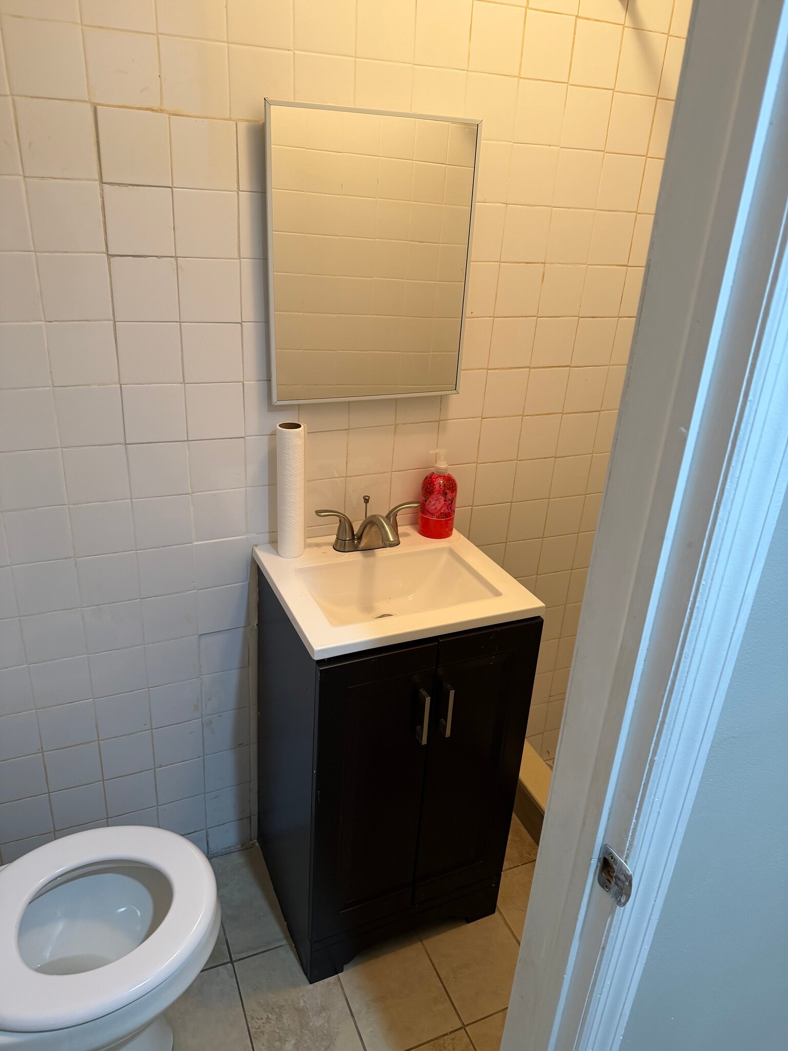 Building Photo - 805 E 52nd St