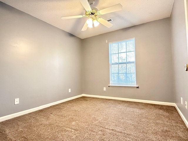 Building Photo - 533 3rd Loop Rd