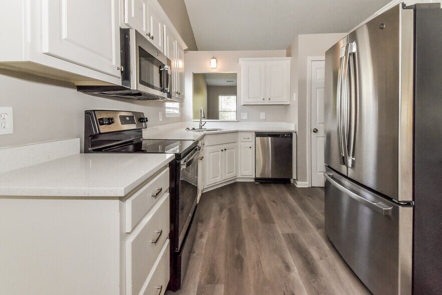 Building Photo - 11752 Spring Lake Way