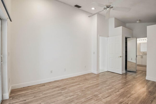 Building Photo - 13596 Weyburne Dr