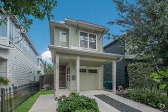 Building Photo - 227 Claremont Ave